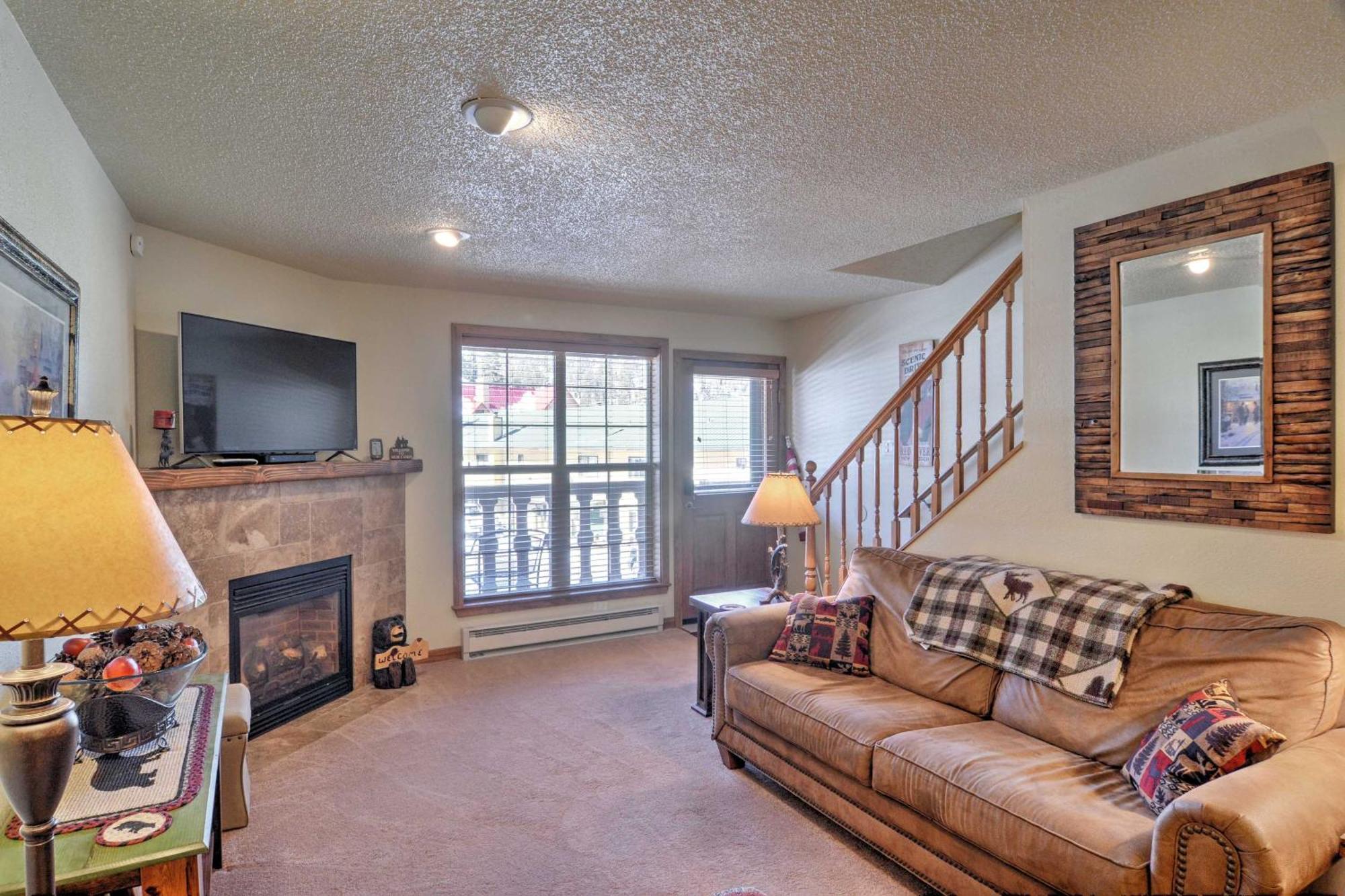 Red River Home With 2 Balconies - 1 Block To Main St Exteriér fotografie